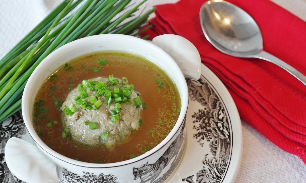Zupa cebulowa z serkiem topionym – Przepis